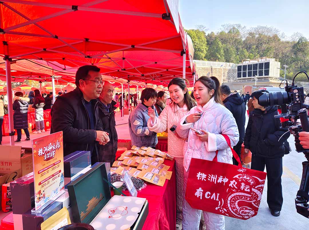 麦芽药业闪耀株洲神农耘年货集市，产品销售火爆
