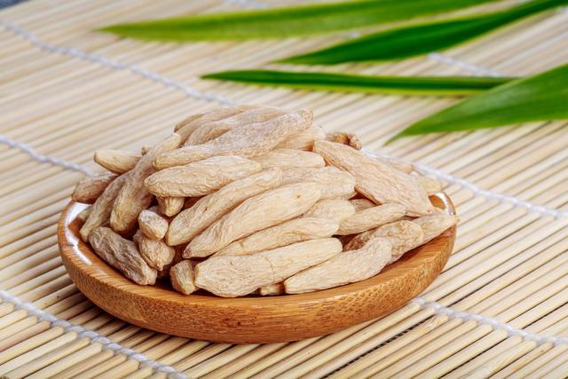 滋阴润燥的 “仙草”—— 麦冬